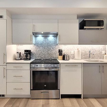 Lovely 3 Bedrooms In University Of 토론토 외부 사진