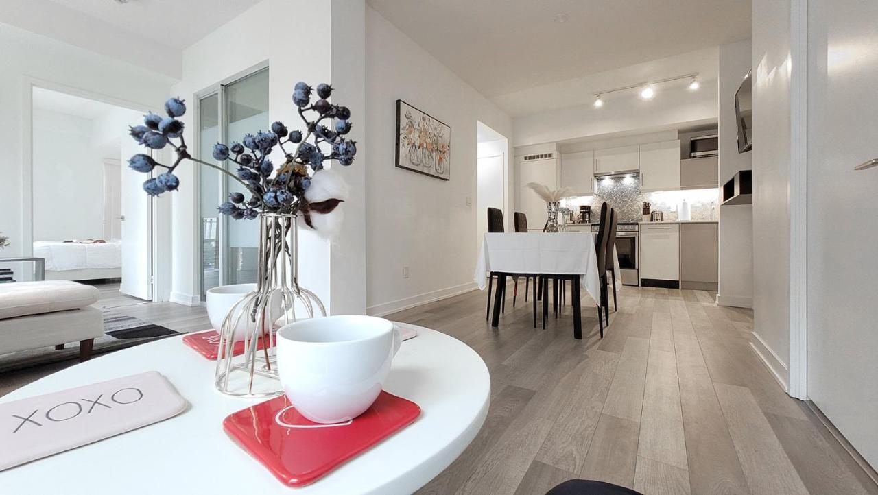 Lovely 3 Bedrooms In University Of 토론토 외부 사진