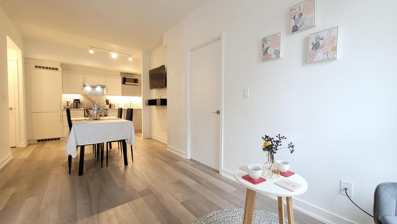 Lovely 3 Bedrooms In University Of 토론토 외부 사진