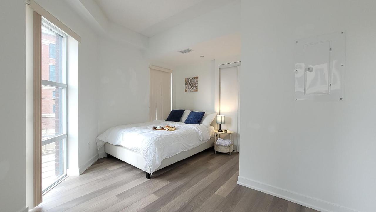 Lovely 3 Bedrooms In University Of 토론토 외부 사진