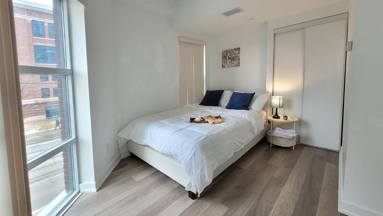 Lovely 3 Bedrooms In University Of 토론토 외부 사진