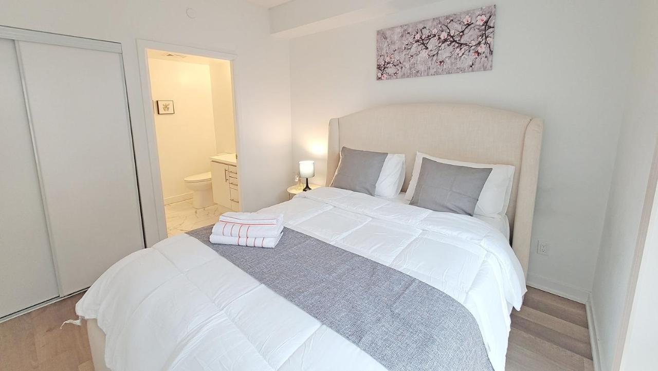 Lovely 3 Bedrooms In University Of 토론토 외부 사진